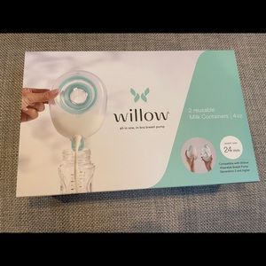 Willow reusable milk containers (qty 2).